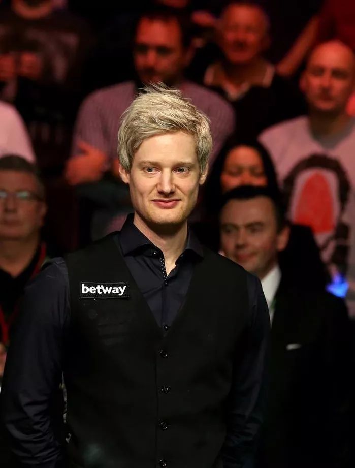 尤其是他在 尤其是他在