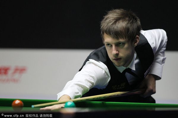 里的严格训 里的严格训