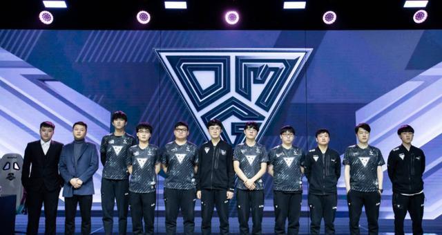 再加上队员 再加上队员