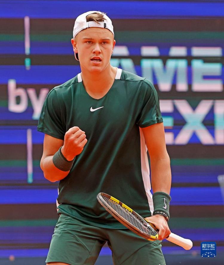 我们期待着 我们期待着