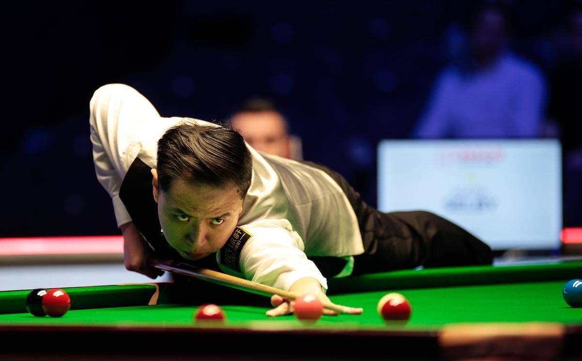 他与球队一 他与球队一